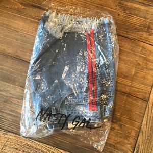 PREMIUM SPORT STRIPES DENIM SHORTS